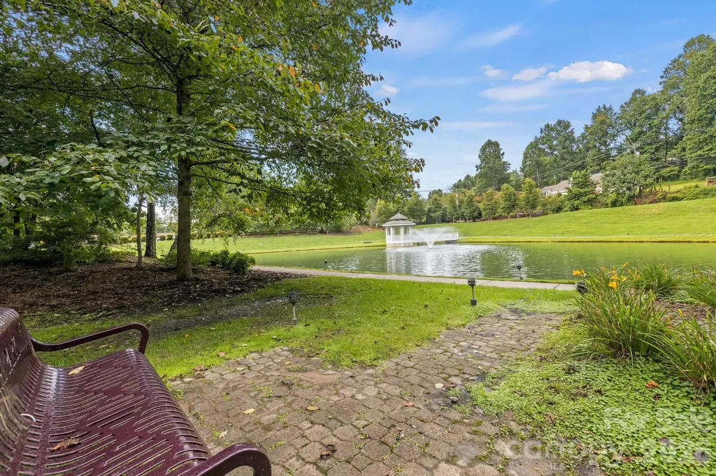 101 Wood Owl Court Hendersonville NC 28791
