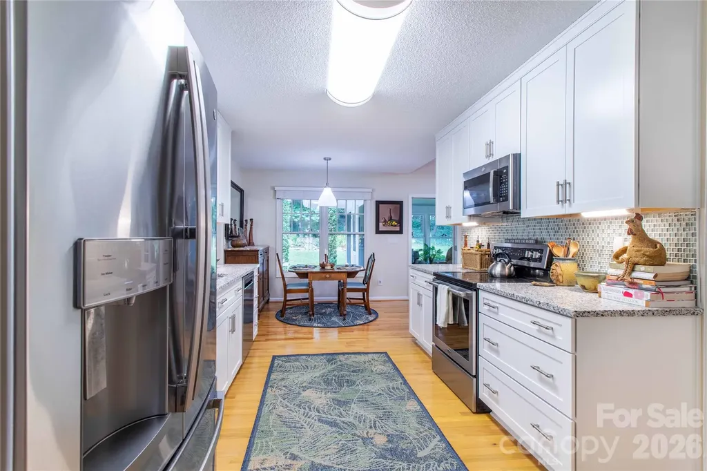 1705 Hummingbird Lane Hendersonville NC 28792