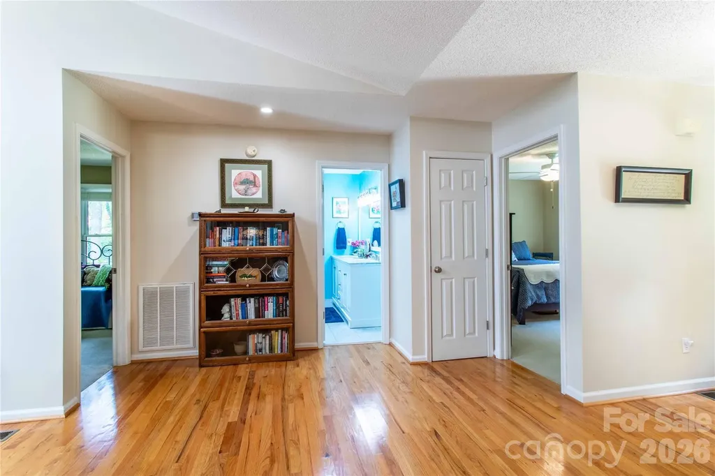 1705 Hummingbird Lane Hendersonville NC 28792