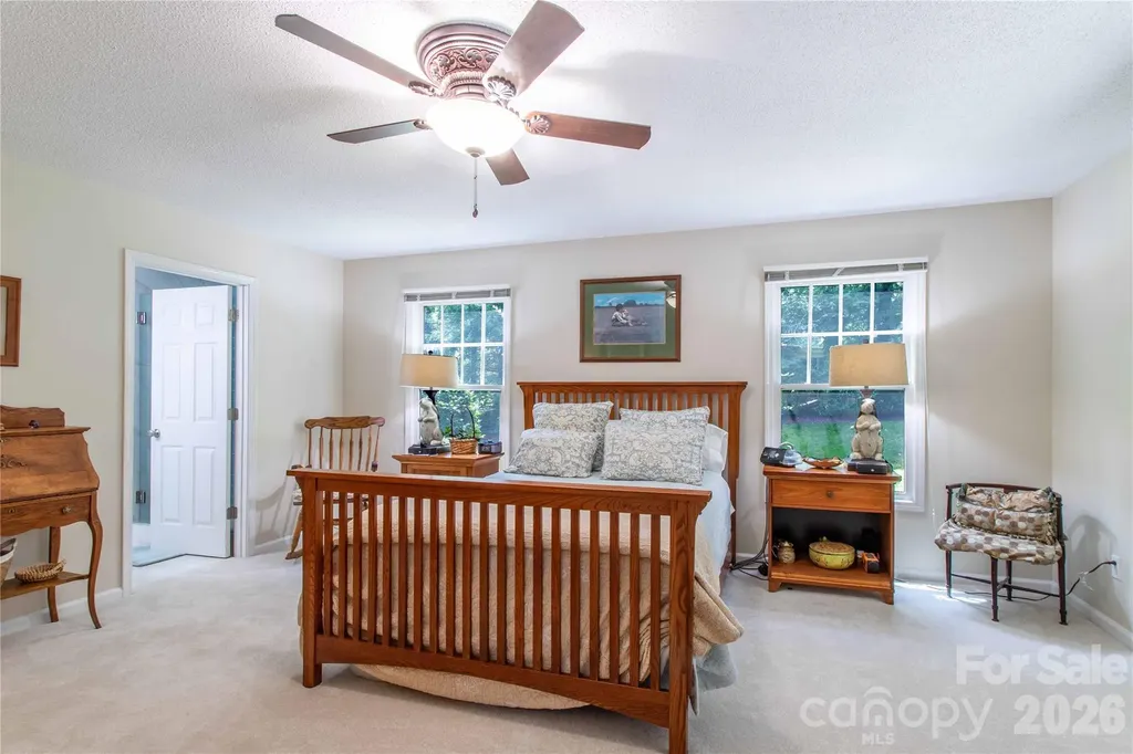 1705 Hummingbird Lane Hendersonville NC 28792