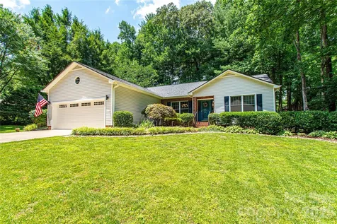 1705 Hummingbird Lane Hendersonville NC 28792