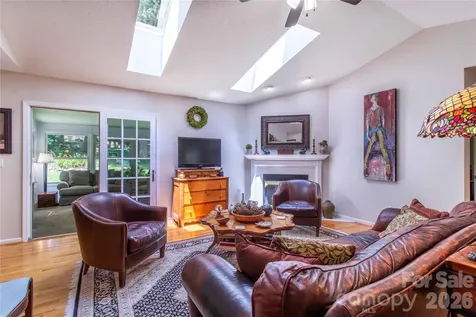 1705 Hummingbird Lane Hendersonville NC 28792