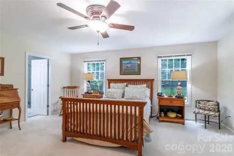 1705 Hummingbird Lane Hendersonville NC 28792