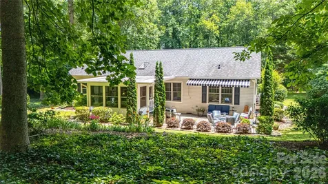 1705 Hummingbird Lane Hendersonville NC 28792