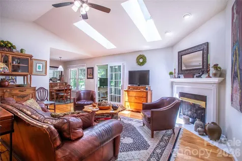 1705 Hummingbird Lane Hendersonville NC 28792