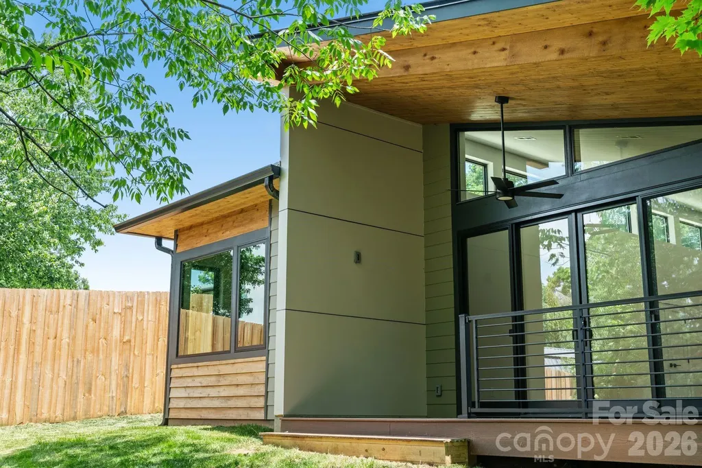 6 Sandhurst Drive Asheville NC 28806