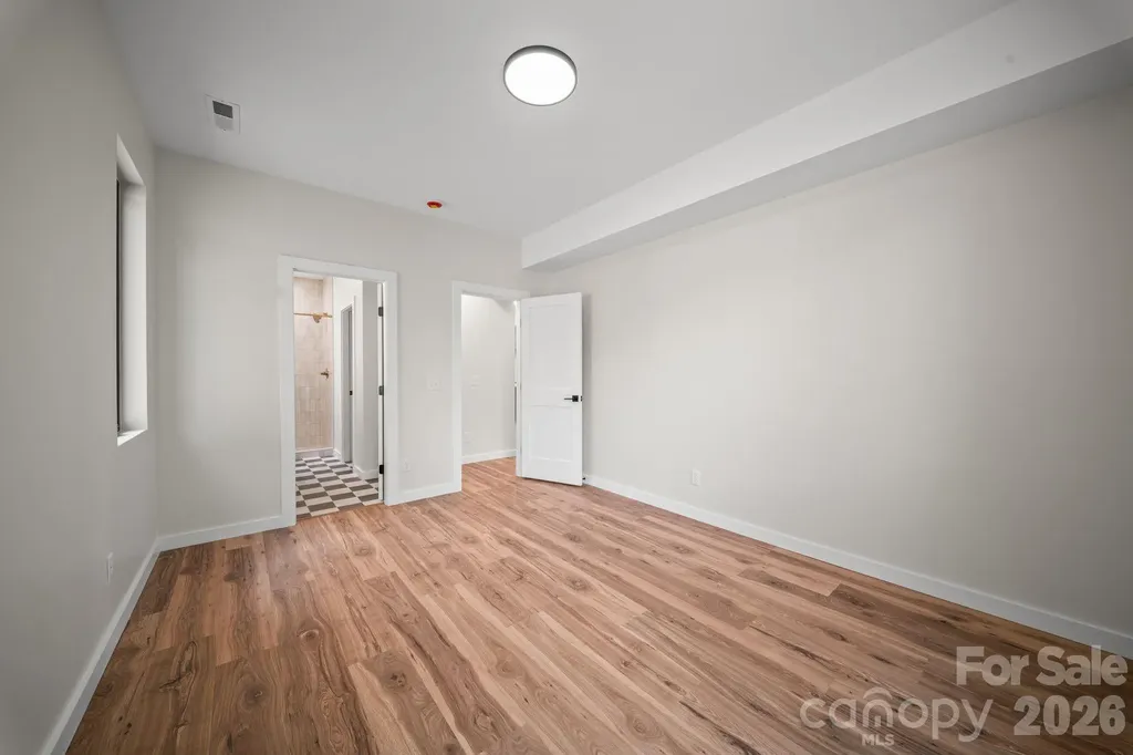 6 Sandhurst Drive Asheville NC 28806