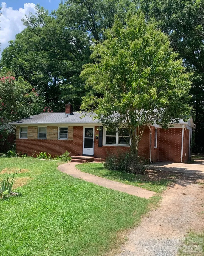 2336 Markham Court Charlotte NC 28205