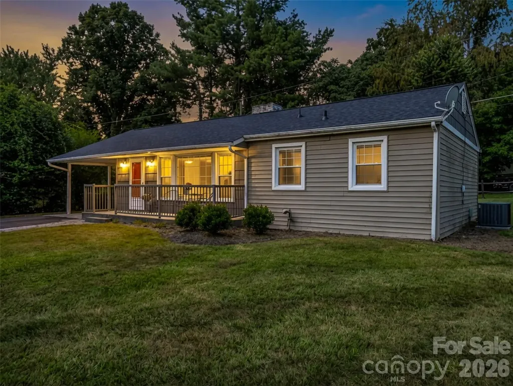215 Varden Place Swannanoa NC 28778
