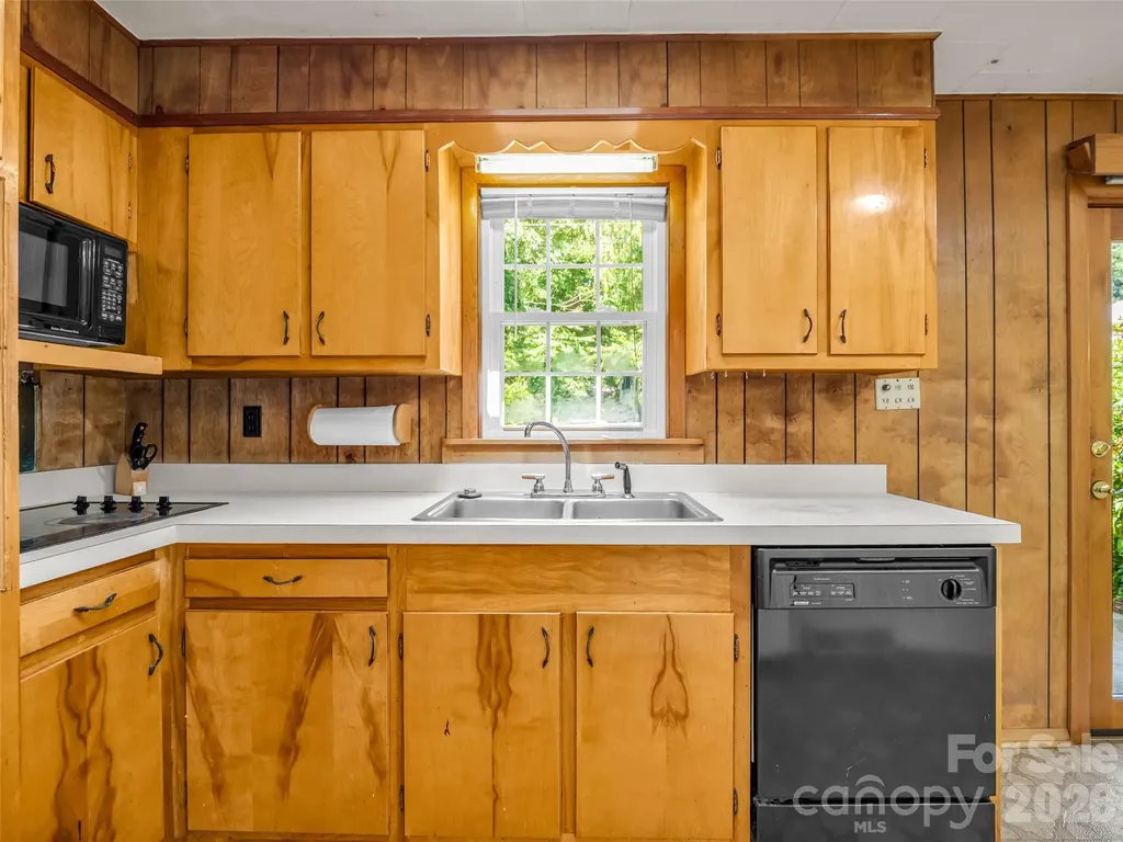 215 Varden Place Swannanoa NC 28778