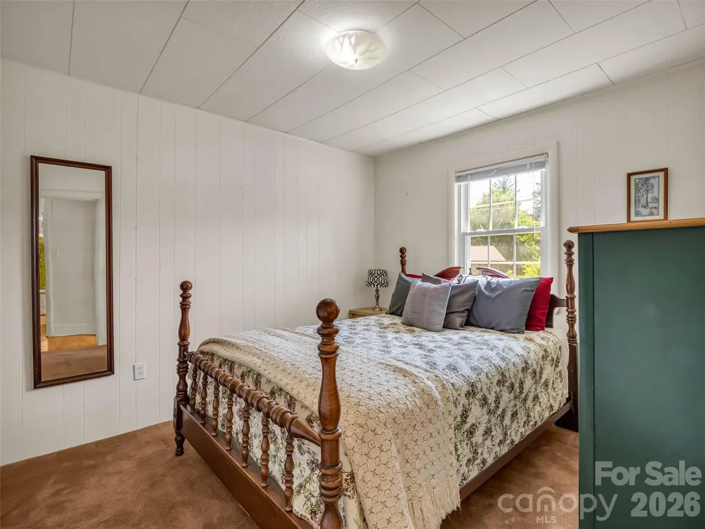 215 Varden Place Swannanoa NC 28778