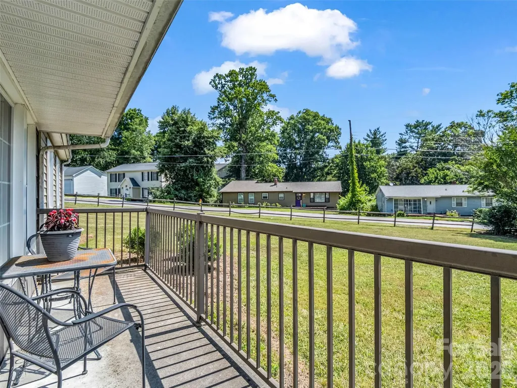 215 Varden Place Swannanoa NC 28778