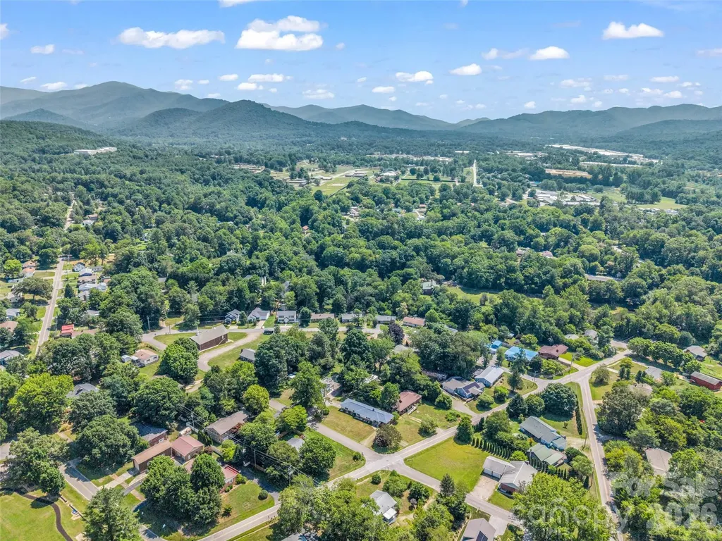 215 Varden Place Swannanoa NC 28778