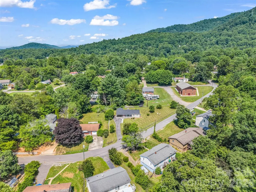 215 Varden Place Swannanoa NC 28778