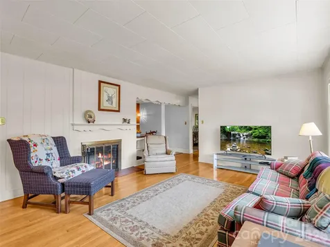 215 Varden Place Swannanoa NC 28778