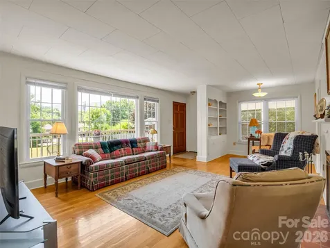 215 Varden Place Swannanoa NC 28778