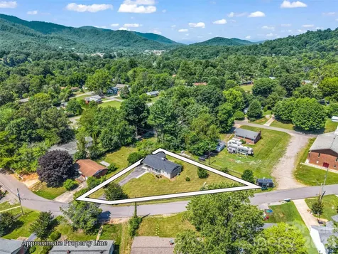 215 Varden Place Swannanoa NC 28778