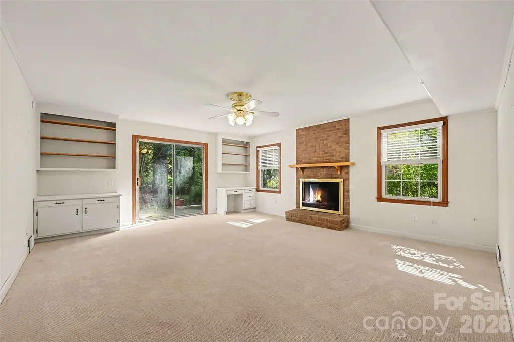 6207 Honegger Drive Charlotte NC 28211