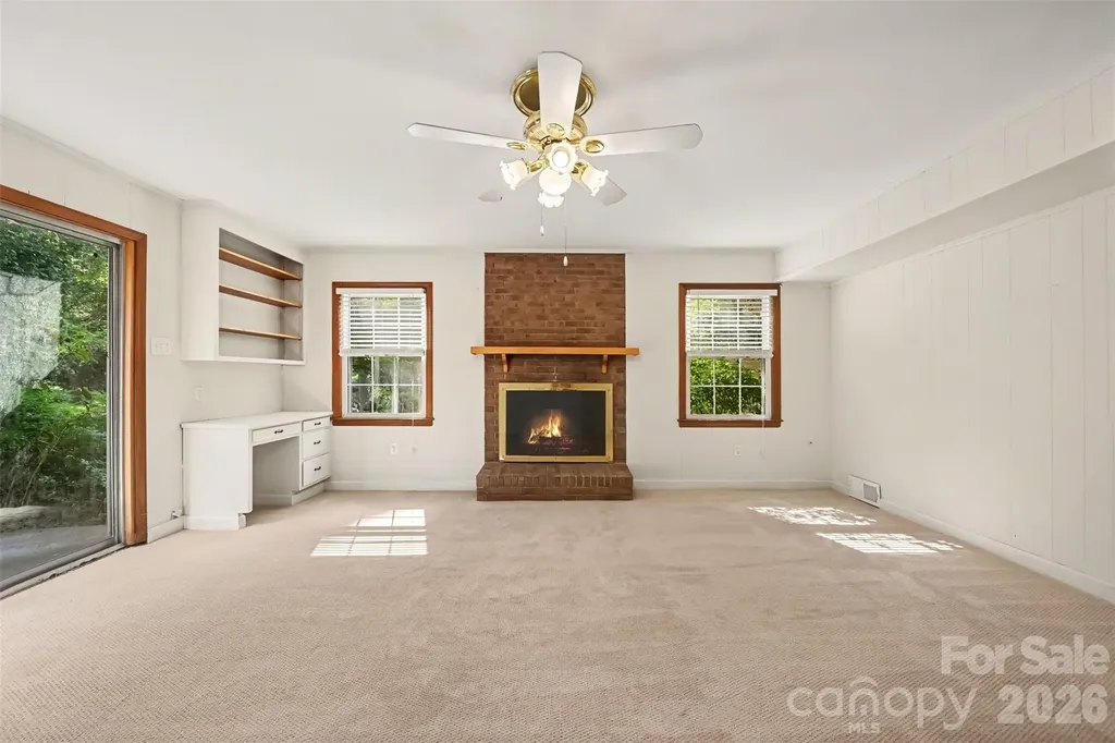 6207 Honegger Drive Charlotte NC 28211