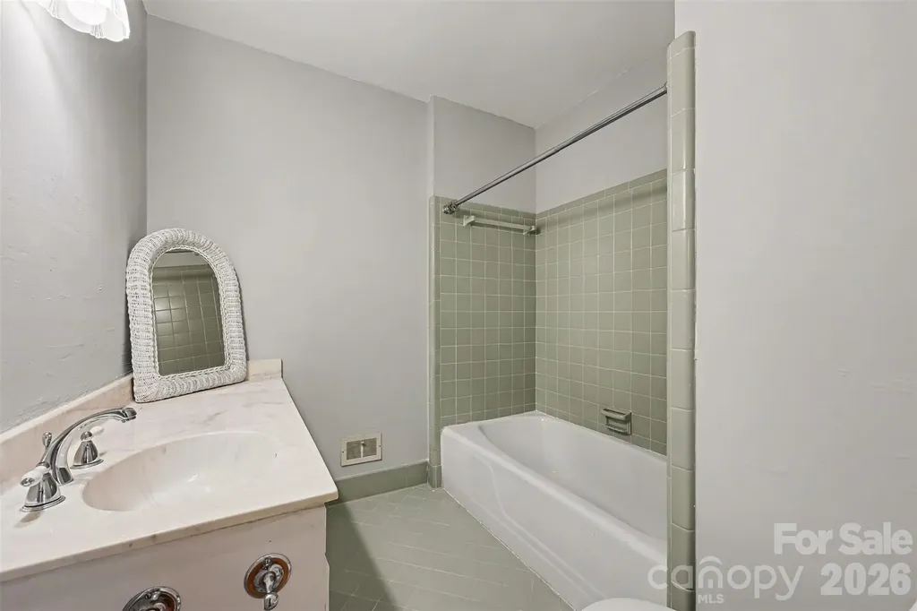 6207 Honegger Drive Charlotte NC 28211