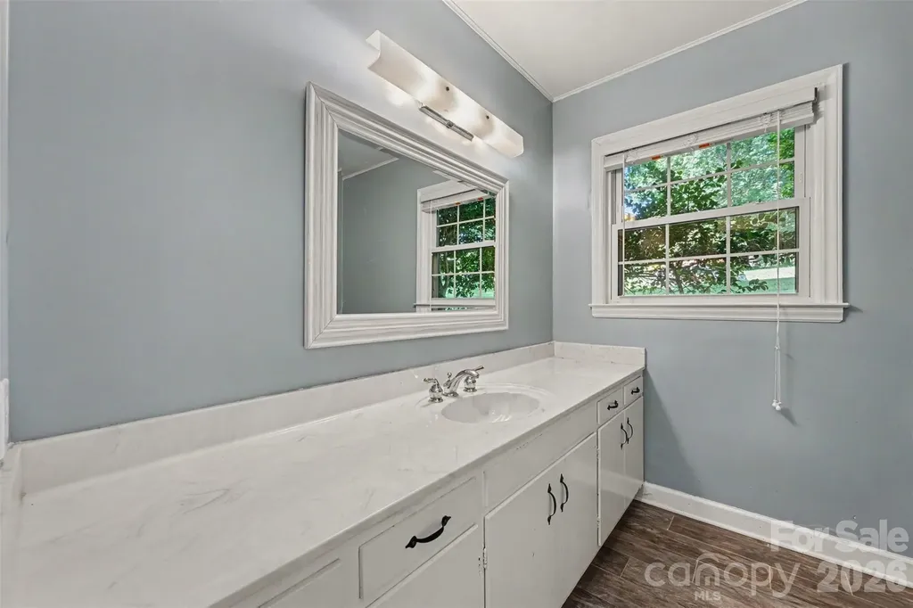 6207 Honegger Drive Charlotte NC 28211