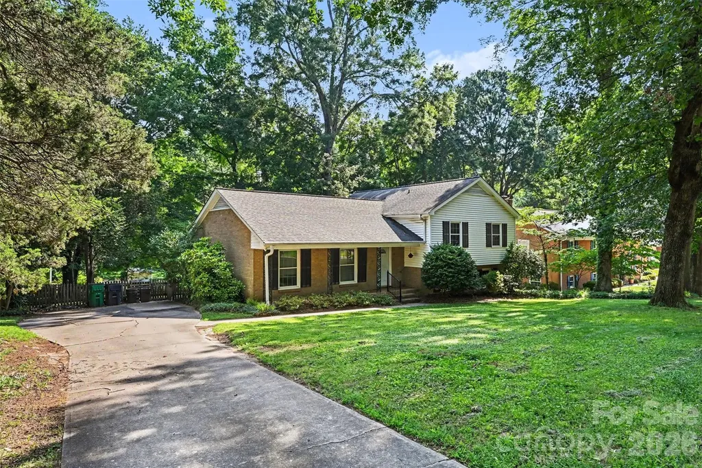 6207 Honegger Drive Charlotte NC 28211
