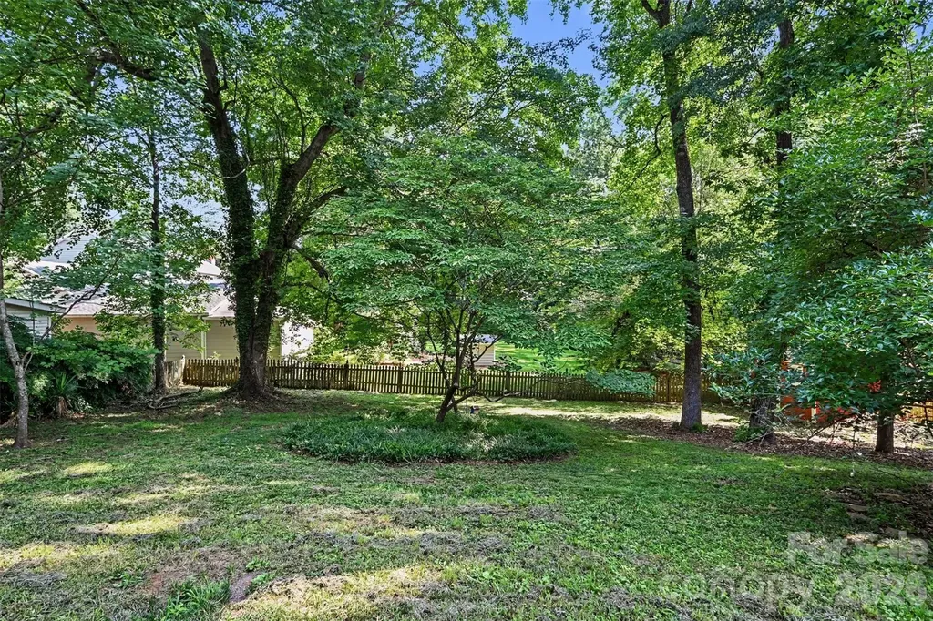 6207 Honegger Drive Charlotte NC 28211