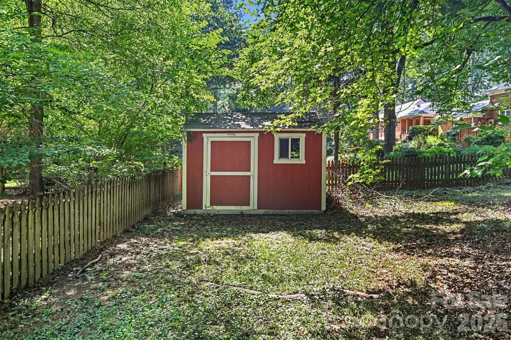 6207 Honegger Drive Charlotte NC 28211