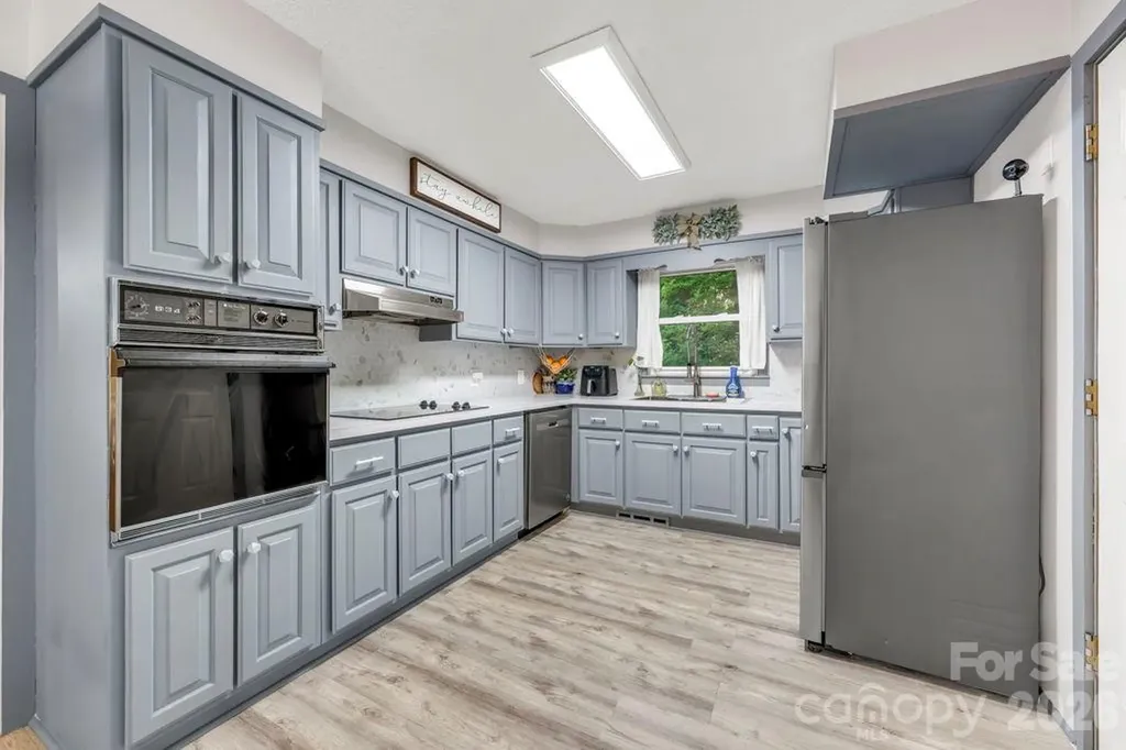 1199 Deer Park Lake Road Spruce Pine NC 28777