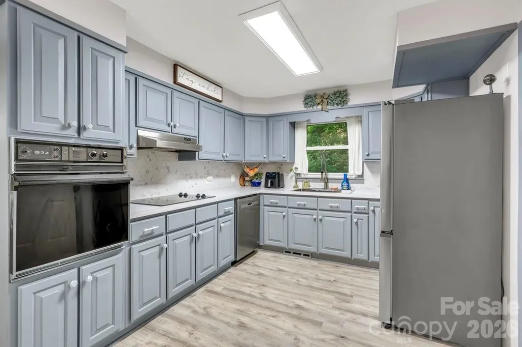1199 Deer Park Lake Road Spruce Pine NC 28777