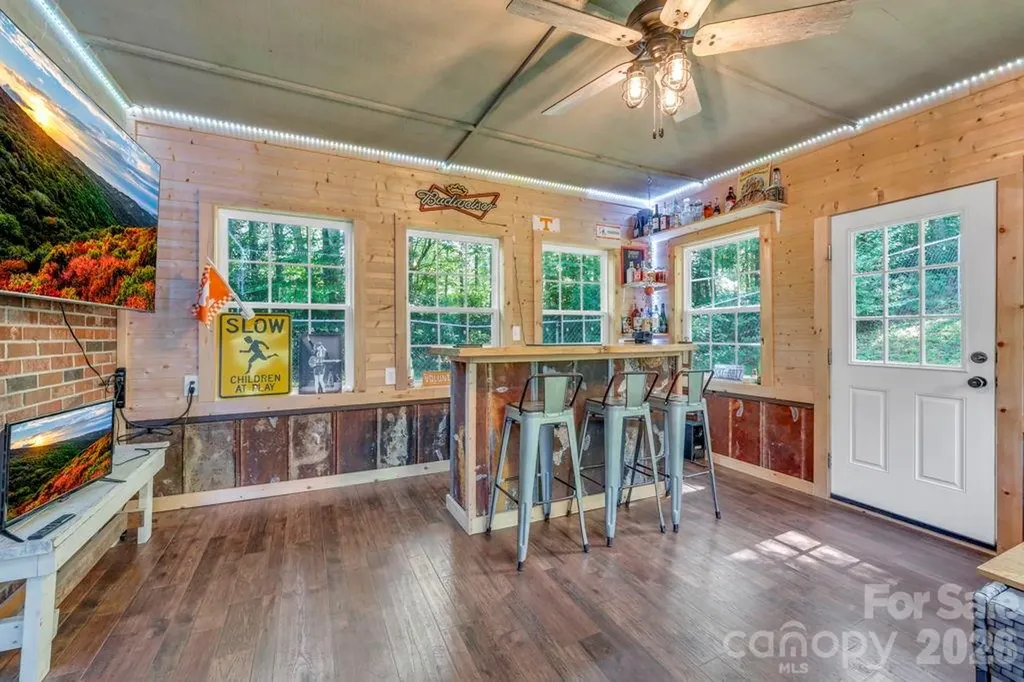 1199 Deer Park Lake Road Spruce Pine NC 28777