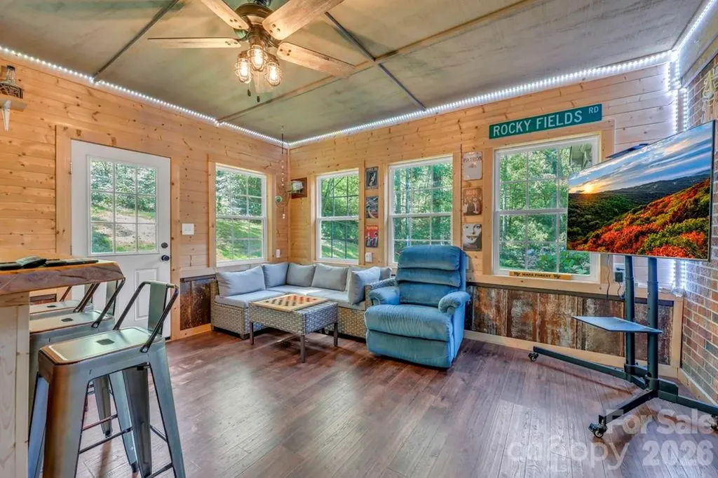 1199 Deer Park Lake Road Spruce Pine NC 28777