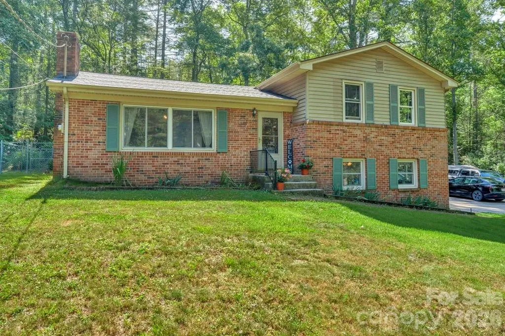 1199 Deer Park Lake Road Spruce Pine NC 28777