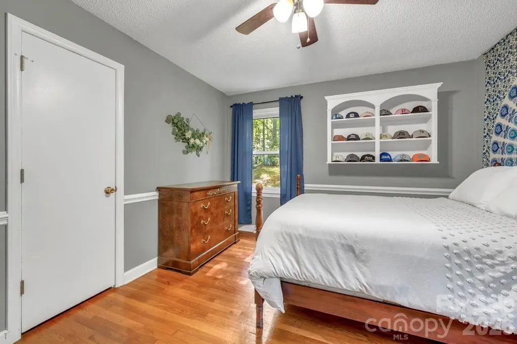 1199 Deer Park Lake Road Spruce Pine NC 28777