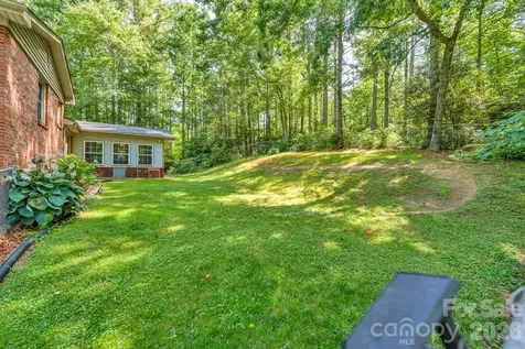 1199 Deer Park Lake Road Spruce Pine NC 28777