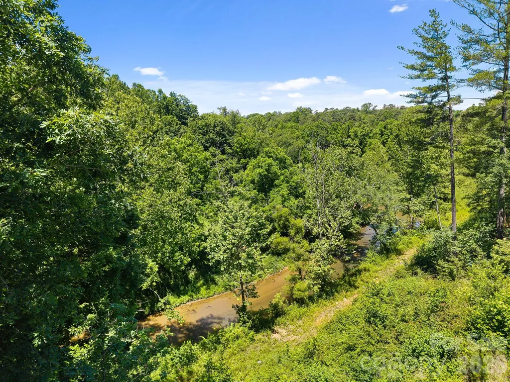 914 Newport Court Asheville NC 28806