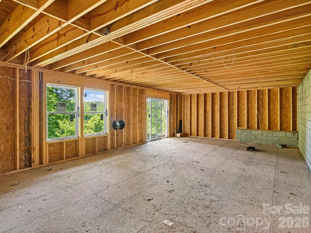 914 Newport Court Asheville NC 28806