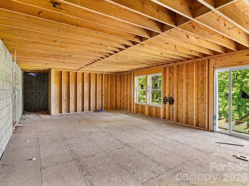 914 Newport Court Asheville NC 28806