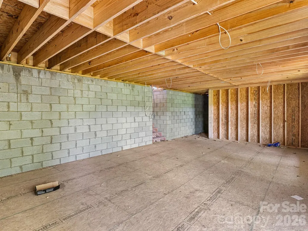 914 Newport Court Asheville NC 28806