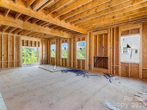 914 Newport Court Asheville NC 28806