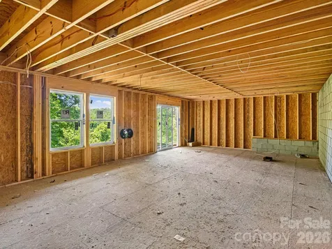 914 Newport Court Asheville NC 28806