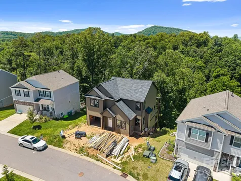 914 Newport Court Asheville NC 28806