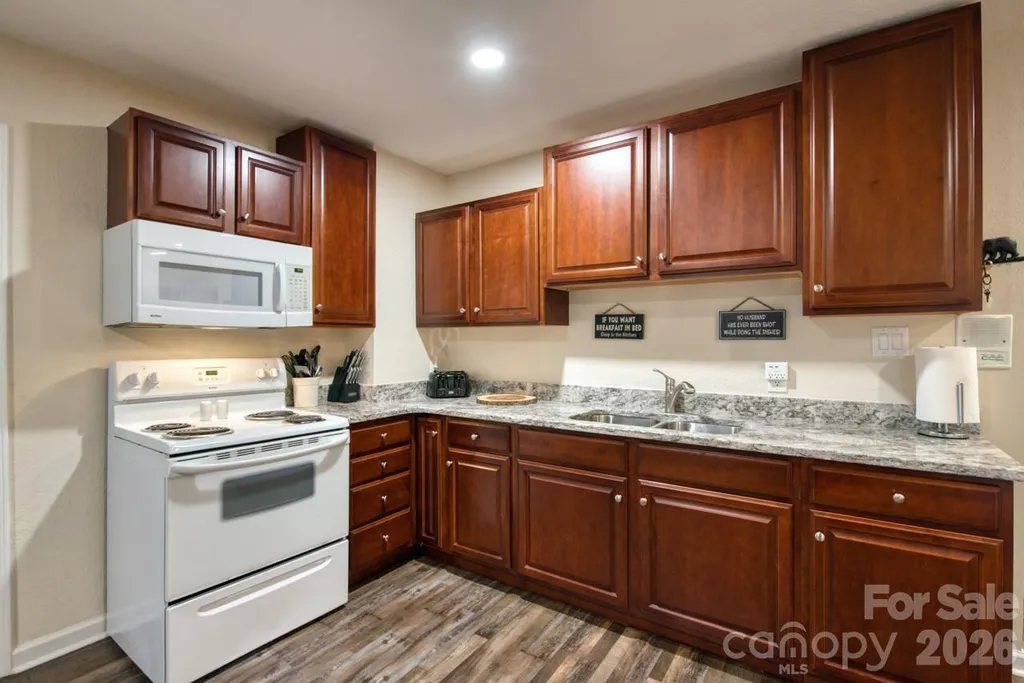 7 Higel Lane Maggie Valley NC 28751