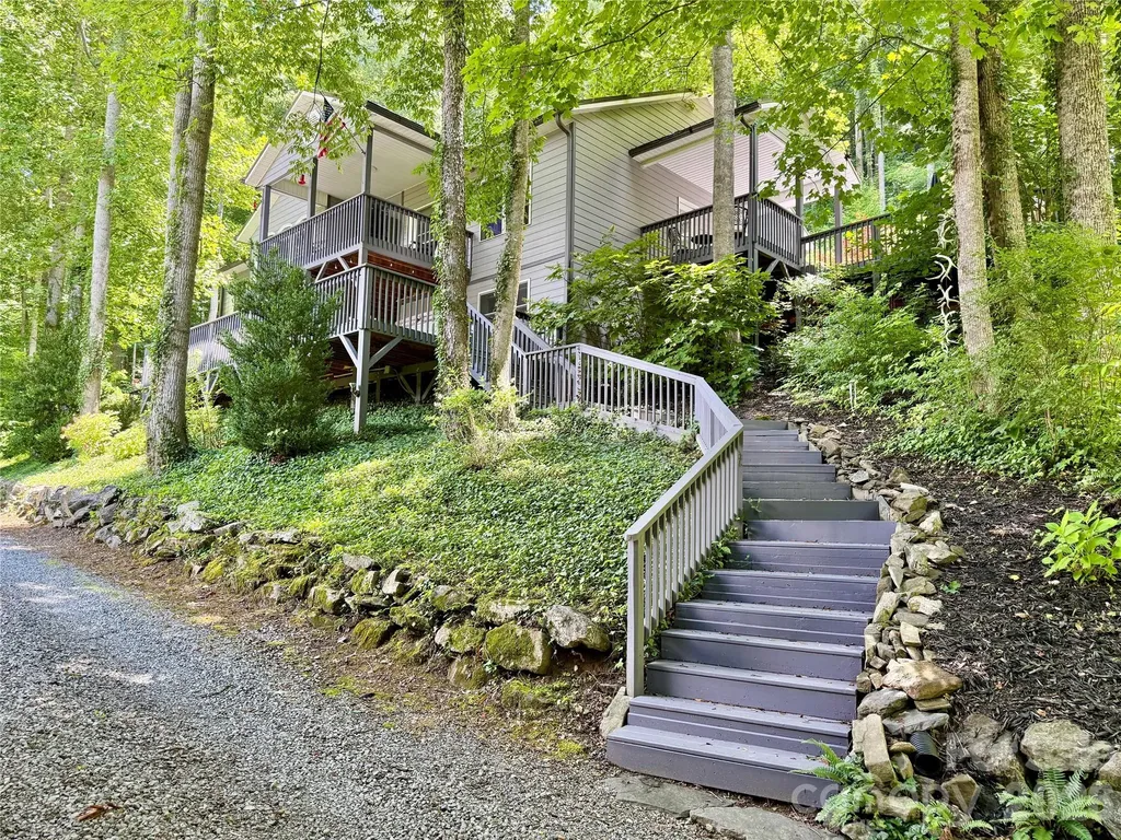 7 Higel Lane Maggie Valley NC 28751