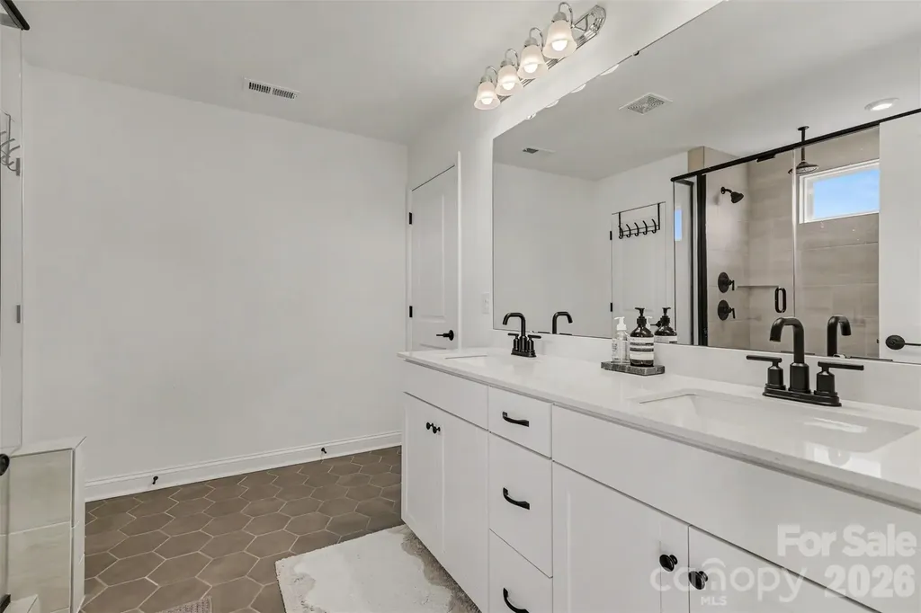 14125 Glaswick Drive Charlotte NC 28278