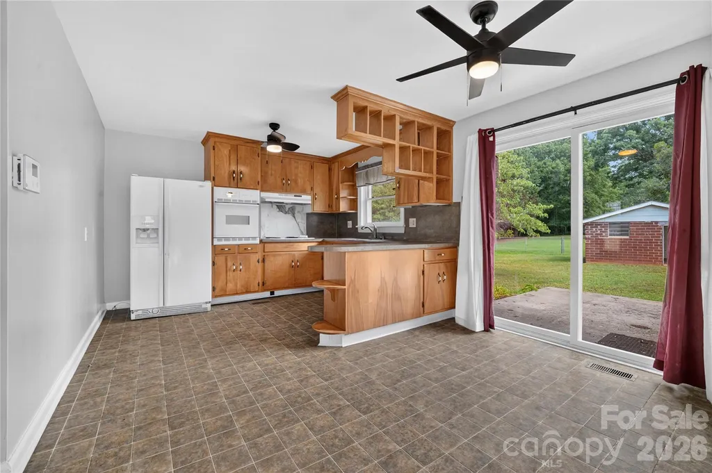 1717 Emmanuel Church Road Conover NC 28613