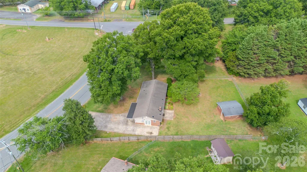 1717 Emmanuel Church Road Conover NC 28613
