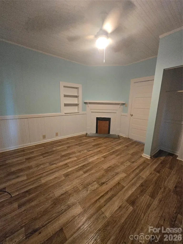 1211 N Main Street Lowell NC 28098