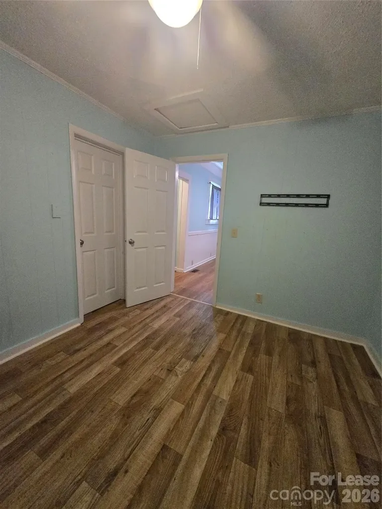 1211 N Main Street Lowell NC 28098