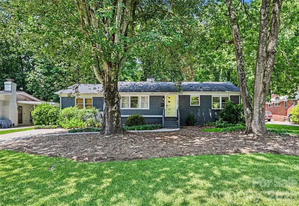 1027 Dresden Drive W Charlotte NC 28205